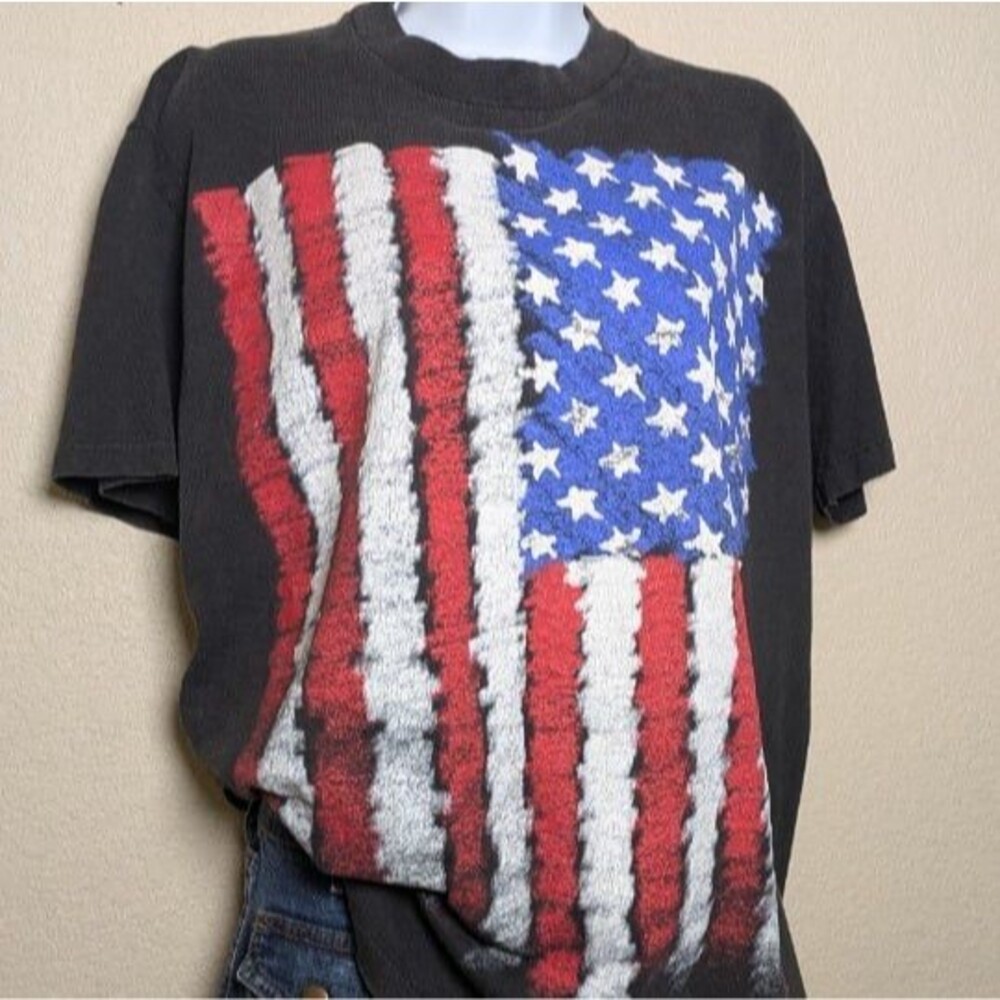 Vintage USA Flag Graphic T-Shirt Black Distressed Look Size Large Y2K Americana